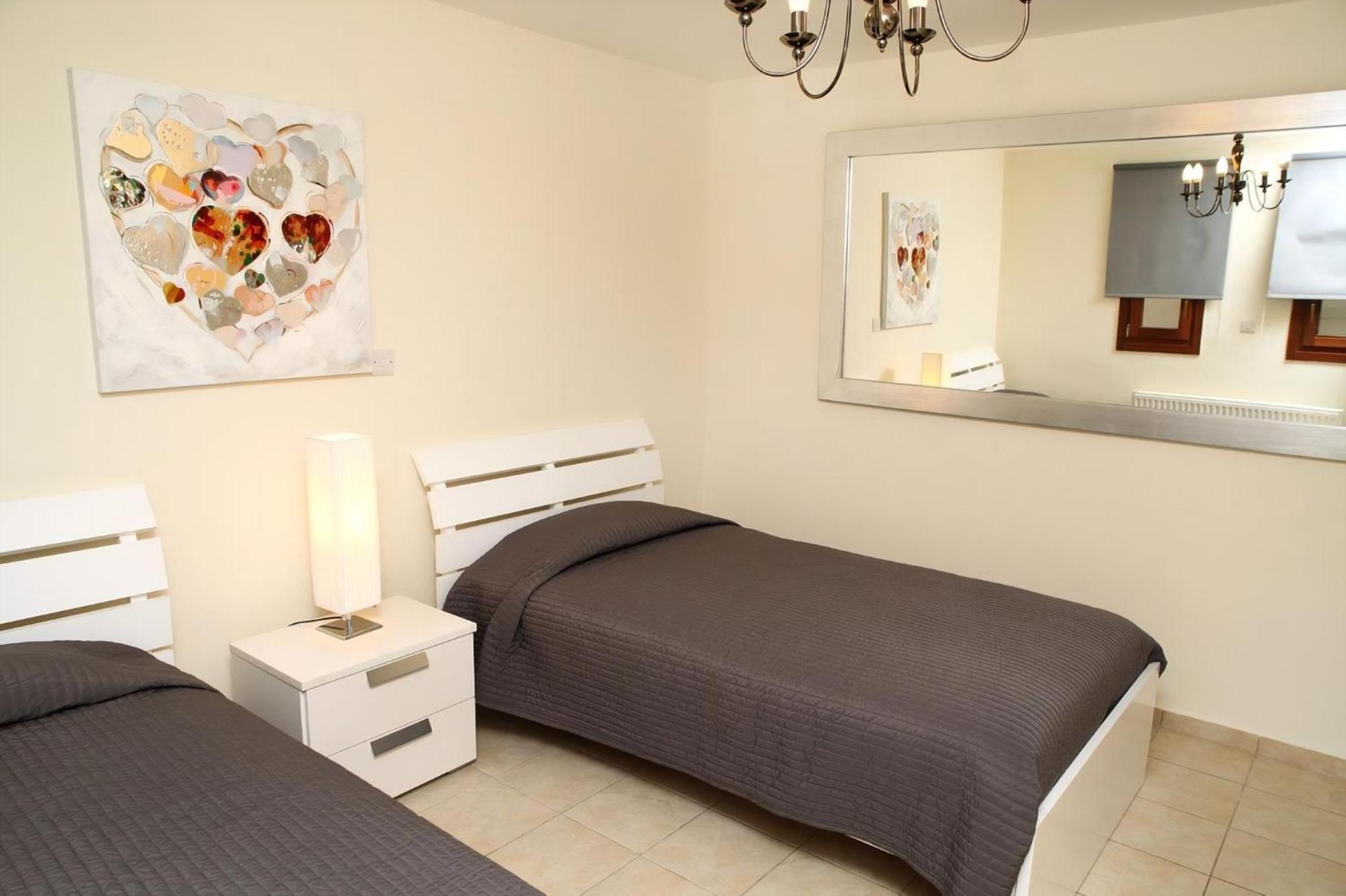 Aphrodite Hills Superior Superior 0403 Air Conditioning 5 Bedrooms Villa Paphos